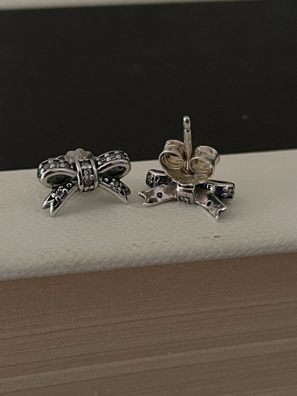 Pandora Jewerly Bow Stud earrings